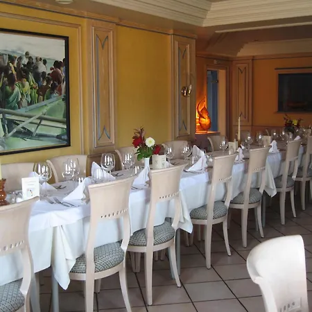 ホテル Restaurant Oberle